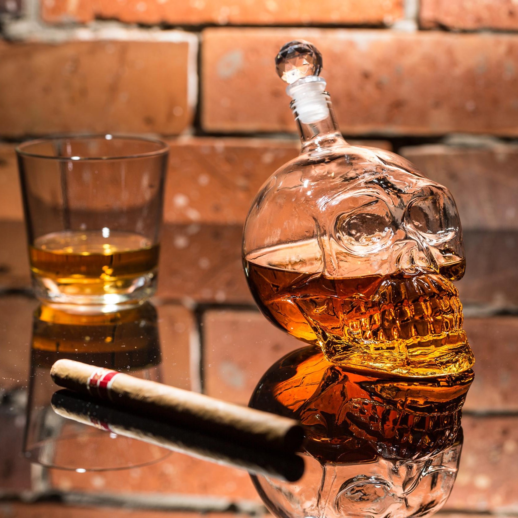 Totenkopf Karaffe für Whisky
